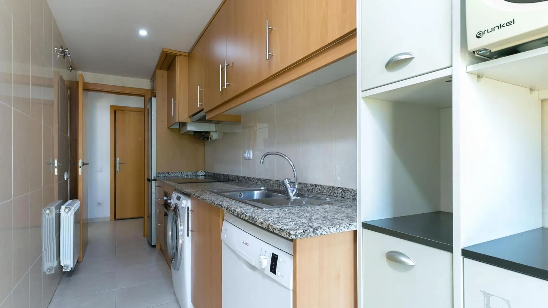 Apartamento Acogedor Con Piscina Y Jardin Privados En Figueres - Es-228-115 Spanien