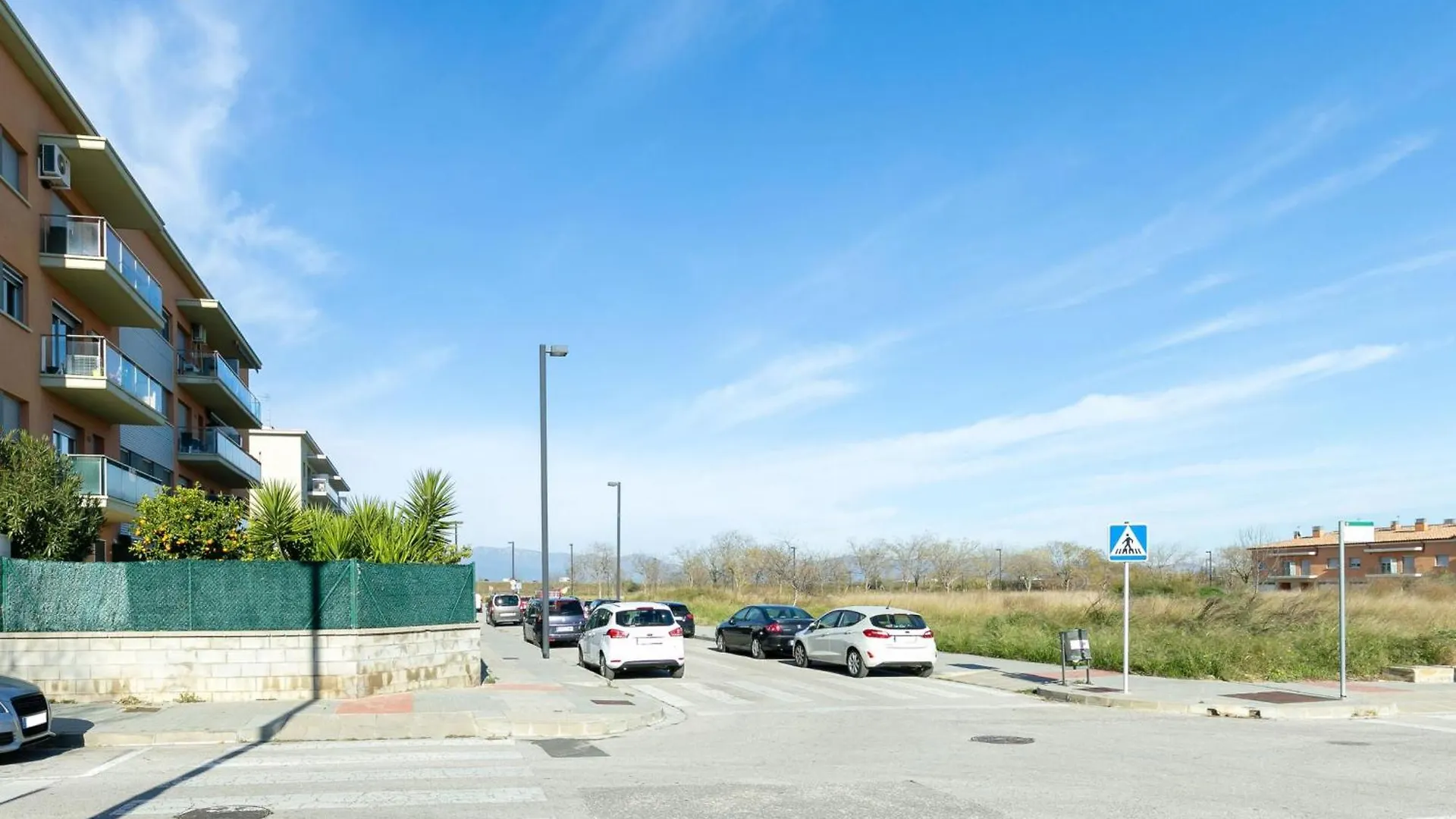 Apartamento Acogedor Con Piscina Y Jardin Privados En Figueres - Es-228-115 0*, Figueres (Girona) Spanien
