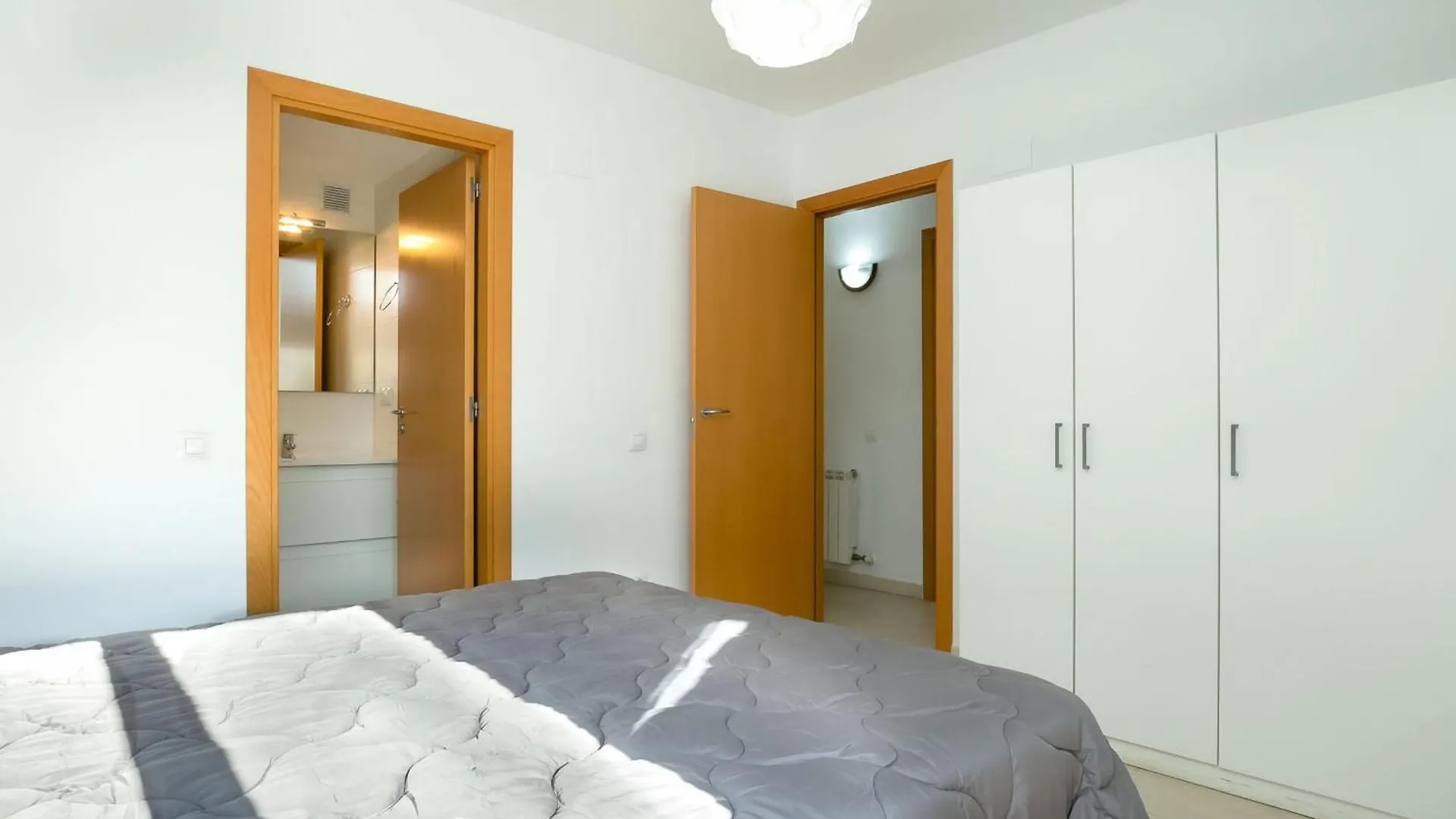 דירה Apartamento Acogedor Con Piscina Y Jardin Privados En Figueres - Es-228-115 ספרד