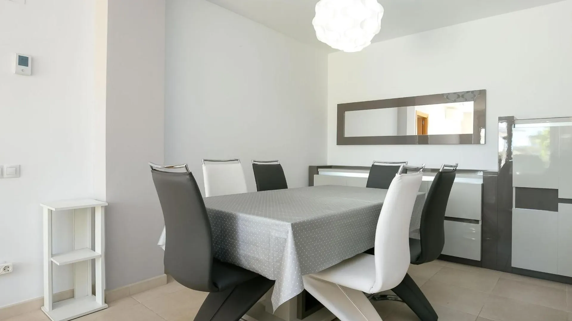 Apartamento Acogedor Con Piscina Y Jardin Privados En Figueres - Es-228-115 Lejlighed