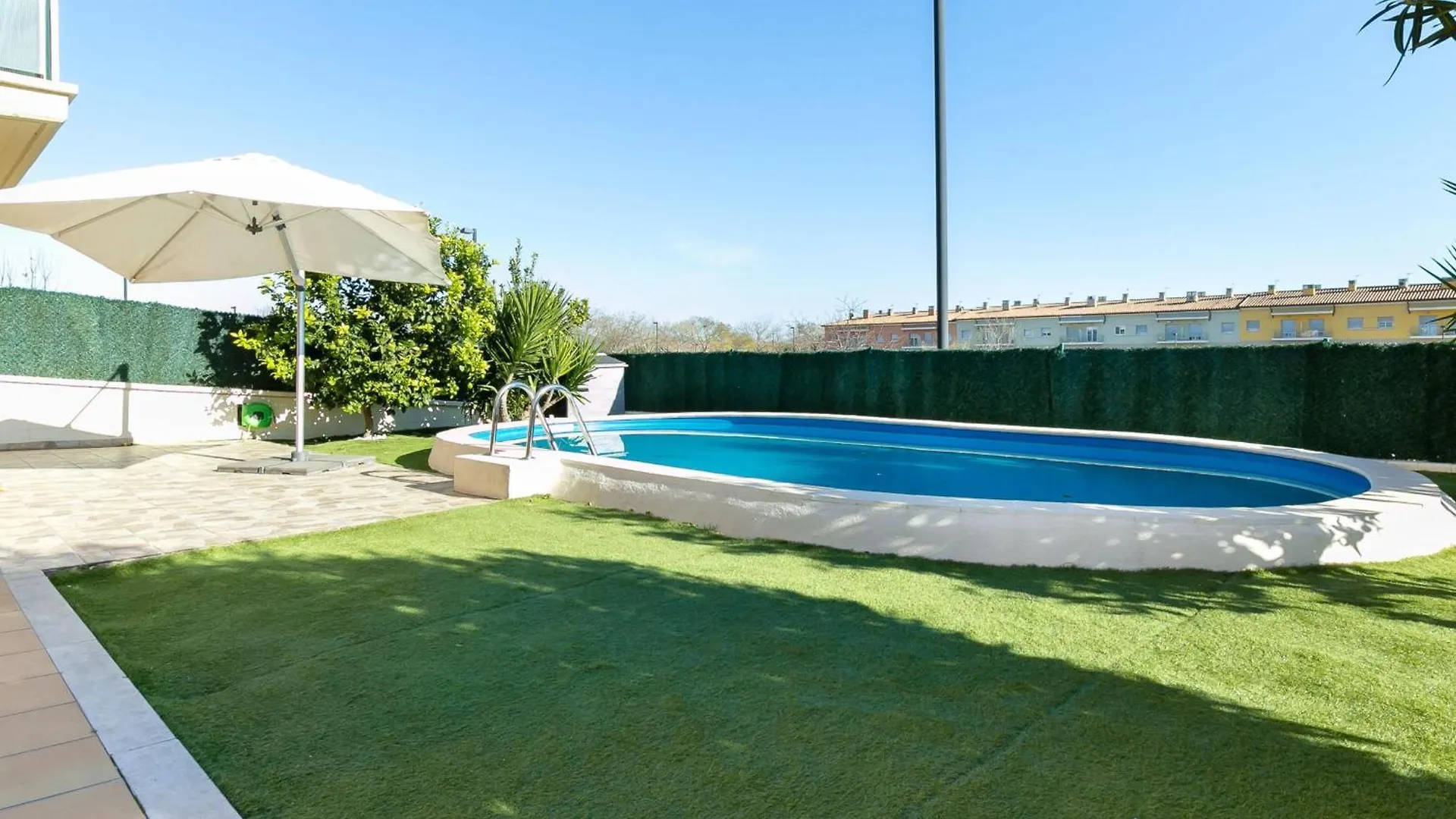 Apartamento Acogedor Con Piscina Y Jardin Privados En Figueres - Es-228-115 Lejlighed Figueres (Girona)